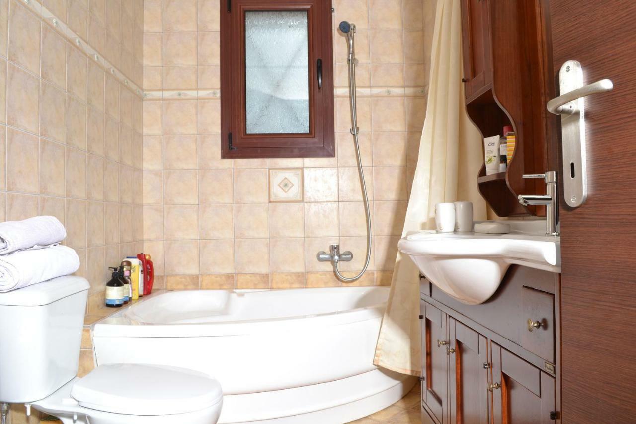 Villa Bella Loukisia Loukissia Bagian luar foto
