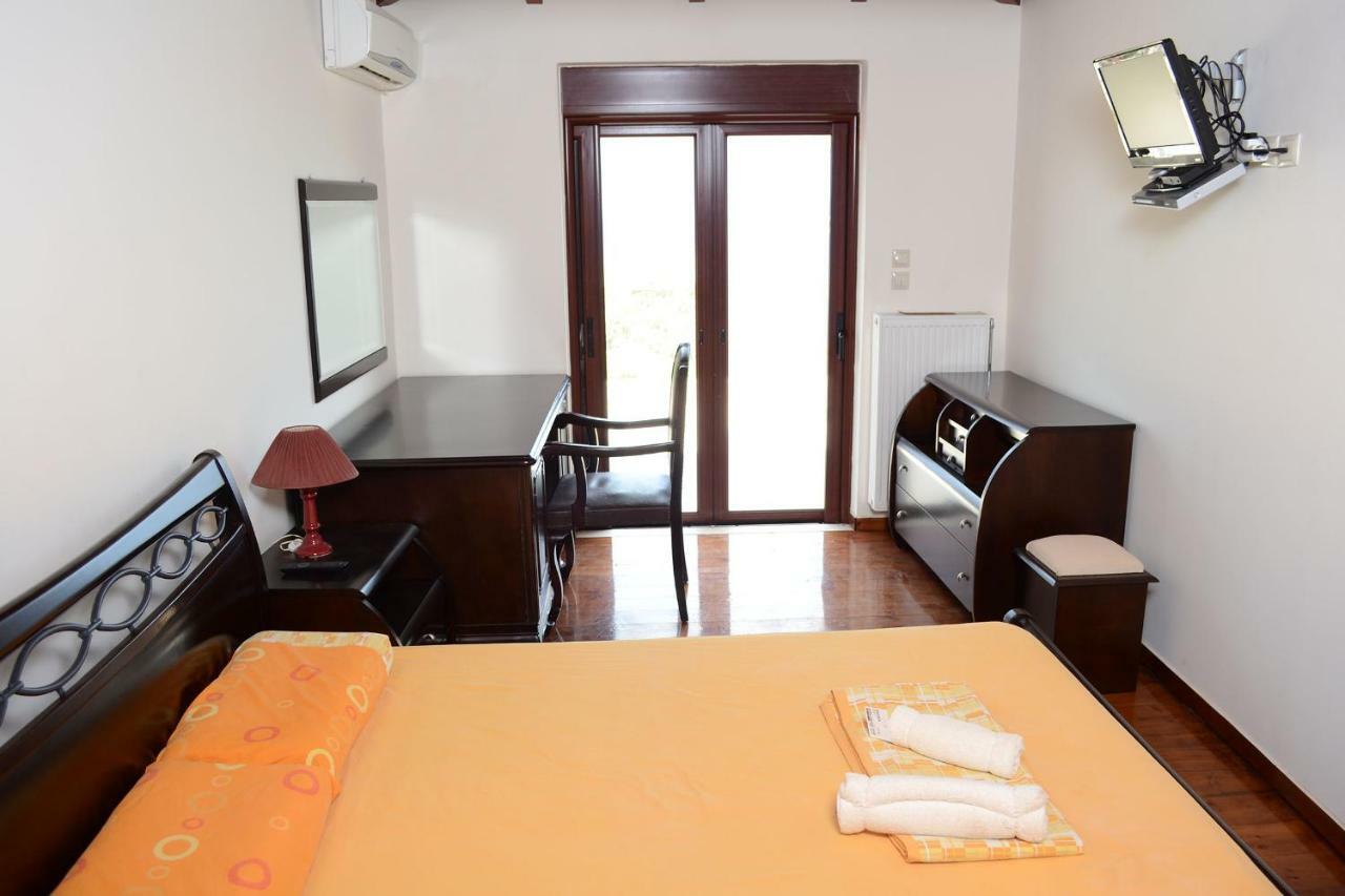 Villa Bella Loukisia Loukissia Bagian luar foto