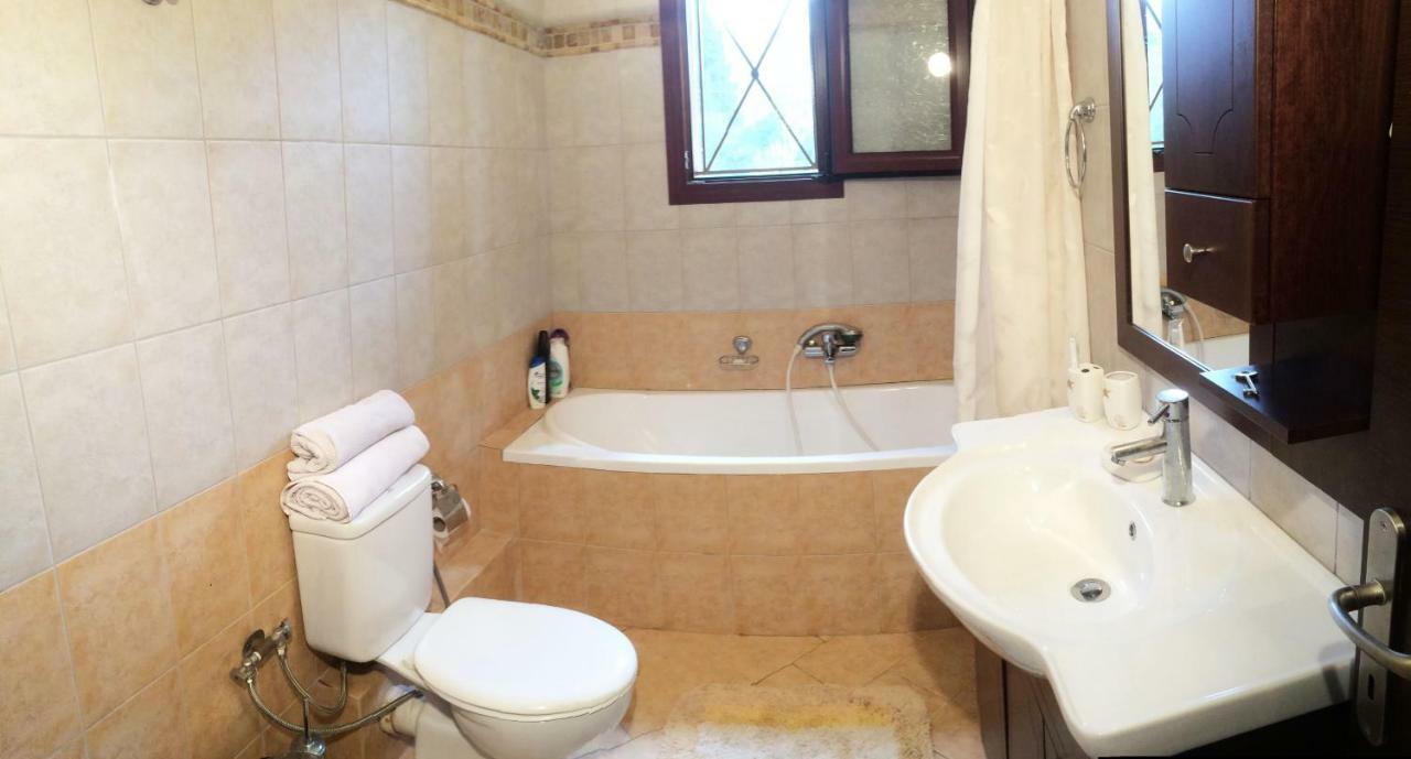 Villa Bella Loukisia Loukissia Bagian luar foto